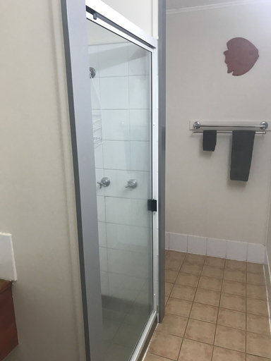 Bathroom 4, Blackall Coolibah Motel, Blackall