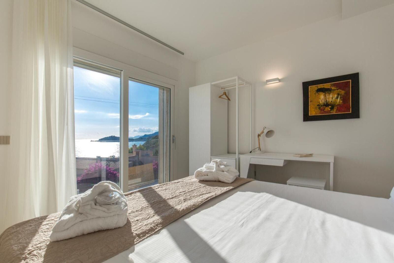 Bedroom 4, Scissure Sea Suite, Latina