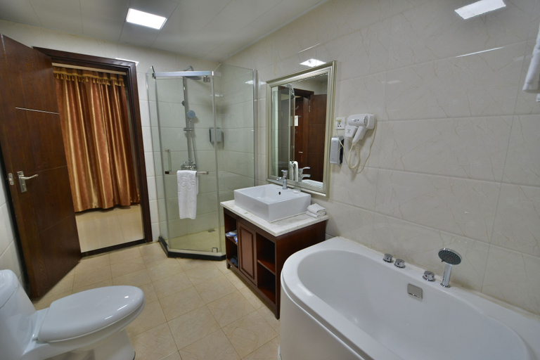 Bathroom 4, Arirang Hotel, Kampala