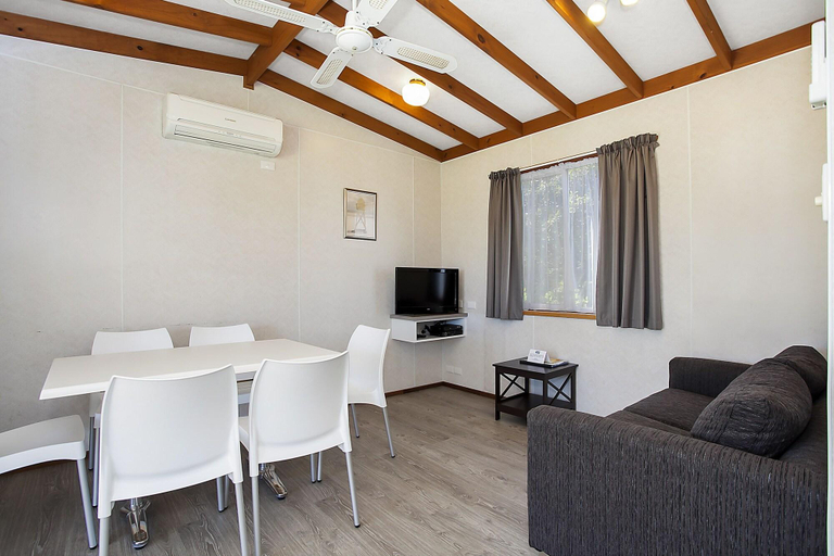 Bedroom 4, Great Ocean Road Tourist Park, Moyne - South
