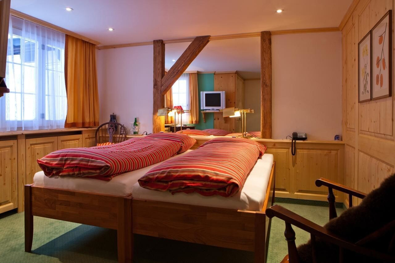 Bedroom 3, Hotel Arlenwald, Plessur