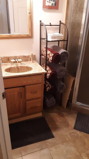 Bathroom 3, Winterfell - No Hidden Fee; Dog OK; King Bed, Calaveras