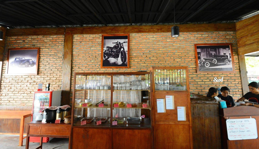 Food & Drinks 5, World BnB, West Manggarai