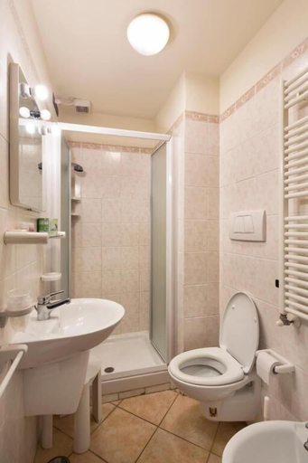 Bathroom 4, Hotel Bellavista, Perugia