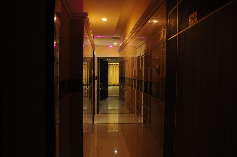 Others 5, Saibala Inn, Kancheepuram