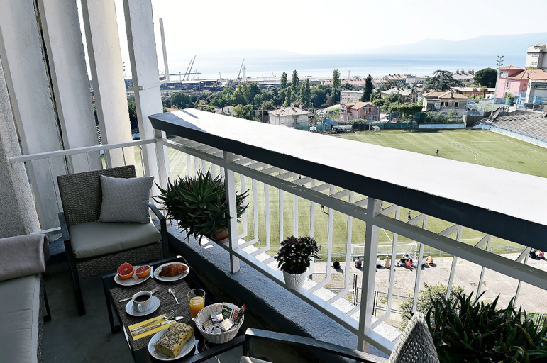 Others 5, Apartment Fran Green & Blue, Rijeka