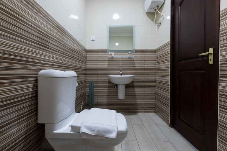 Bathroom 4, Villandro Residence, Accra