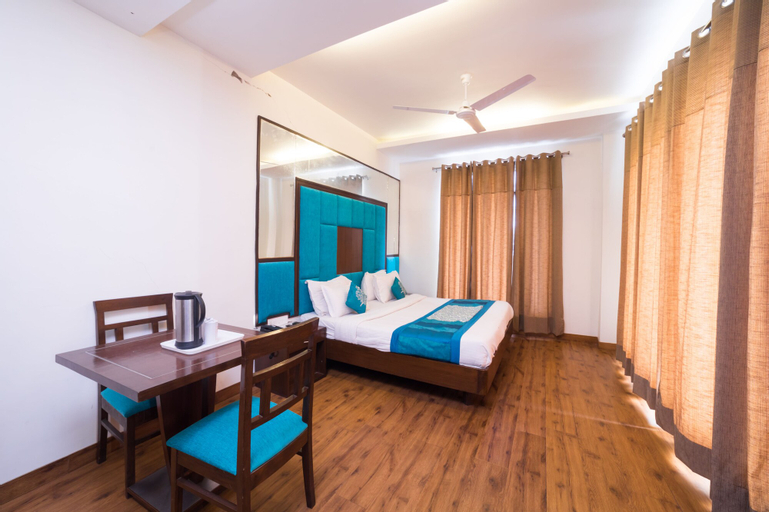 Bedroom 2, Hotel Classic Residency, Panchkula