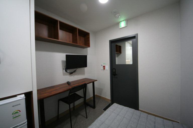 Others 4, Anam House, Seongbuk