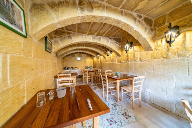 Food & Drinks 5, Ta' Pinu Bed & Breakfast