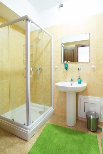 Bathroom 3, West Gate Studios, Municipiul Bucuresti
