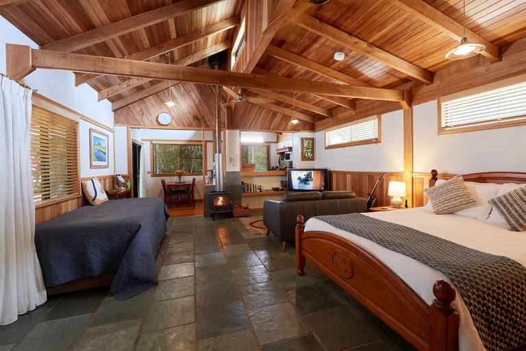 Bedroom 3, Sharlynn by the River, Eacham