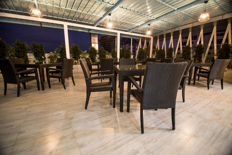 Food & Drinks 5, The White Tree Executive Suites, Bangalore