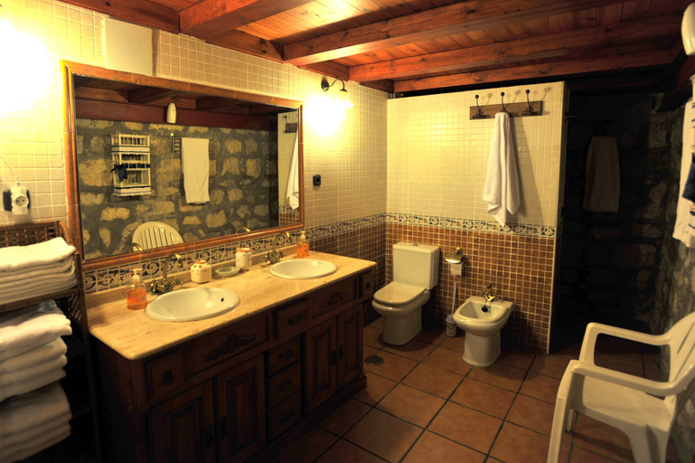 Bathroom 4, Casa Rural Río Tranquilo I, Albacete