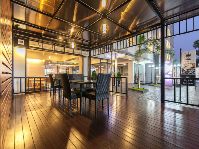 Food & Drinks 2, Racha Residence Sri Racha, Si Racha