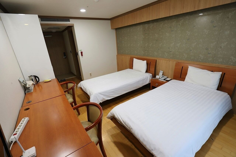 Bedroom 3, Daejeon I-Hotel, Daedeok
