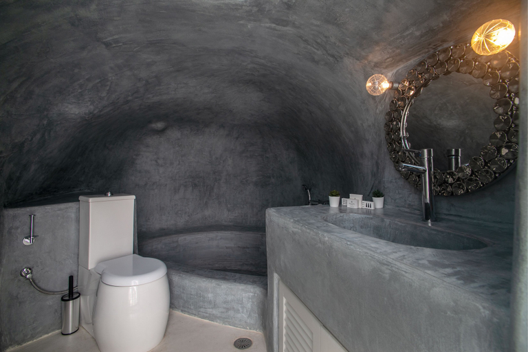 Bathroom 5, Radiant Santorini, South Aegean