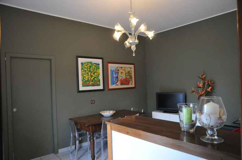 Bedroom 4, 3per3, Varese