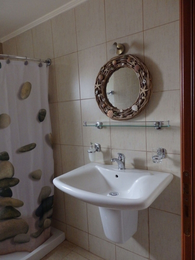 Bathroom 5, Ravdoucha Beach Studios, Crete