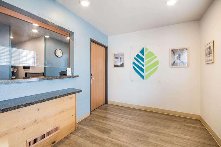 Public Area 2, Woodspring Suites Wichita South, Sedgwick