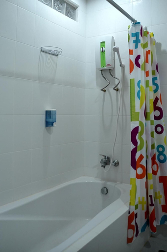 Bathroom 5, Salsa Hostel, Muang Chumphon
