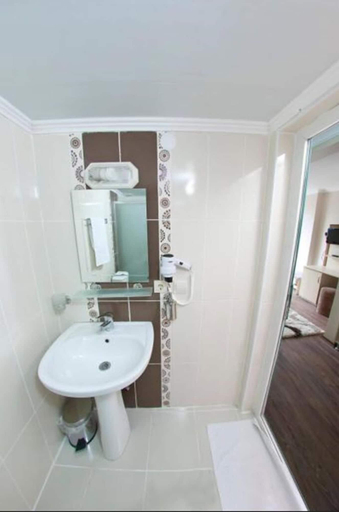 Bathroom 5, Kalfa Hotel, Merkez