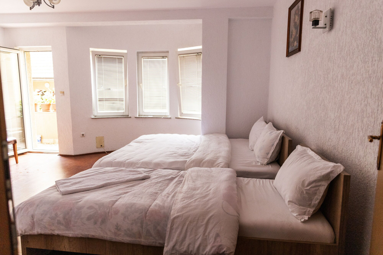 Bedroom 4, Hotel Park, Priština