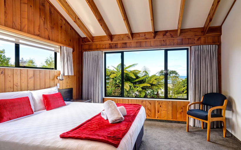 Bedroom 3, Kaiteri Motels and Apartments, Tasman