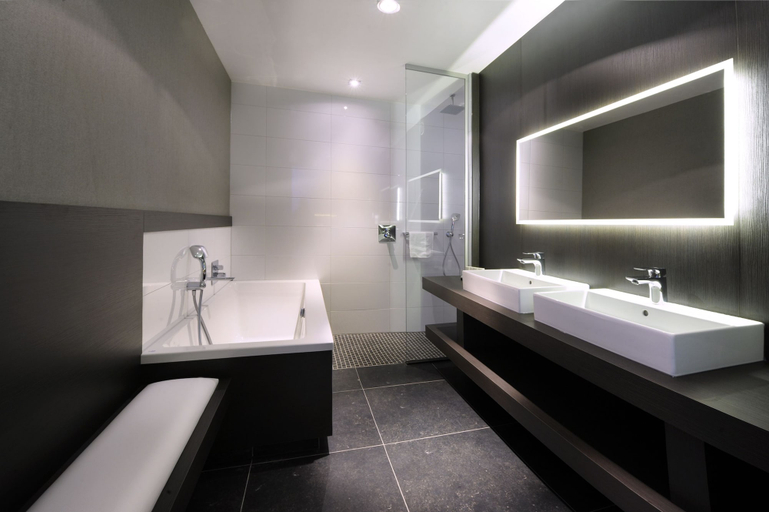 Bathroom 4, Van der Valk Hotel Uden-Veghel, Uden
