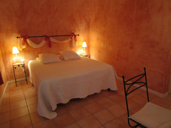 Bedroom 3, L'Olivier, Gard
