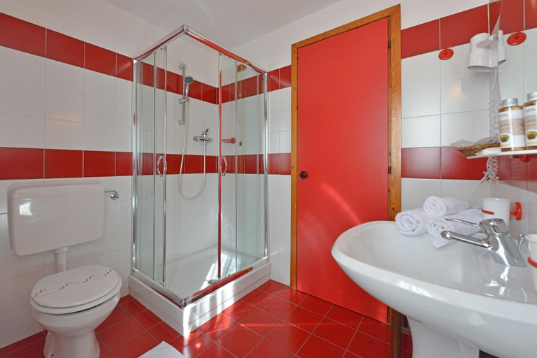 Bathroom 4, Hotel Maisonnette, Aosta
