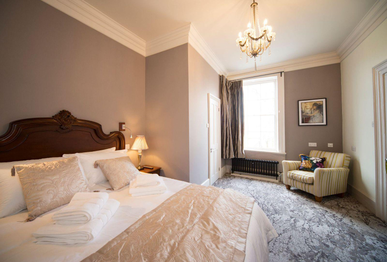 Bedroom 2, East Walls Hotel, West Sussex