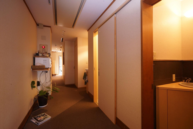 Lobby 5, Kyoto Guesthouse Lantern Hostel, Kyoto
