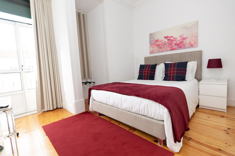 Bedroom 1, Inn - Chiado Boulevard Guest House, Lisbon