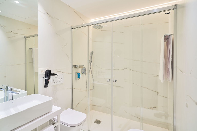 Bathroom 4, Tandem Veedor De Galeras Suites, Cádiz