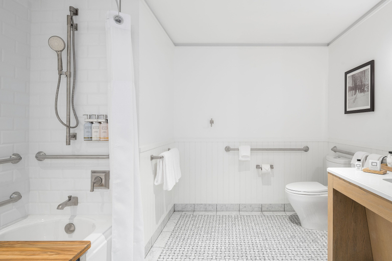 Bathroom 4, The Williams Inn, Berkshire