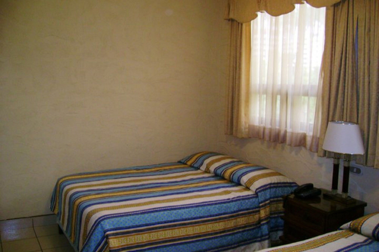 Bedroom 2, Eco Hotel Los Proceres, ZONA 10