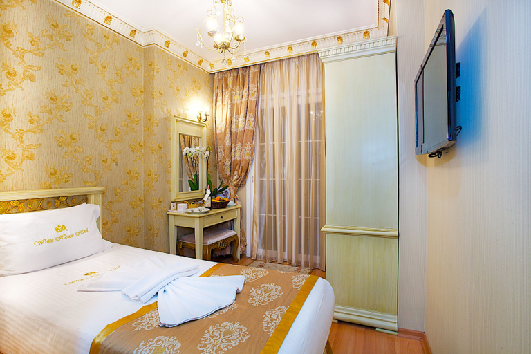 Bedroom 2, White House Hotel Istanbul, Fatih