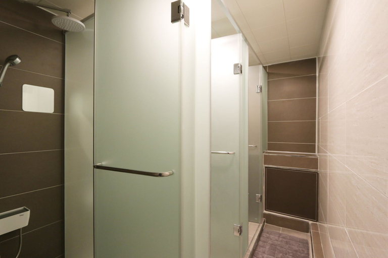 Bathroom 5, Blueboat Hostel Gyeongju, Gyeongju