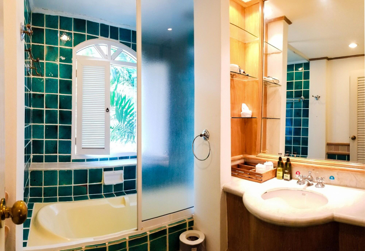 Bathroom 5, Palm Springs Resort, Muang Chiang Mai