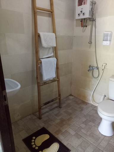 Bathroom, Bamboo bungalow, Badung