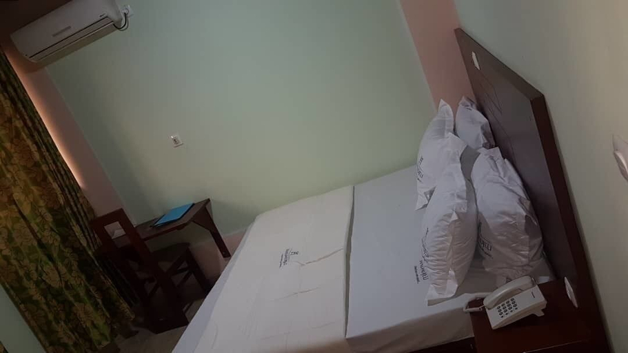 Bedroom 2, Hotel Residence Madadjeu, Mfoundi