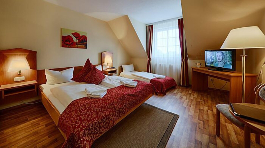 Bedroom 4, Hotel Auerhahn am Rennsteig, Hildburghausen