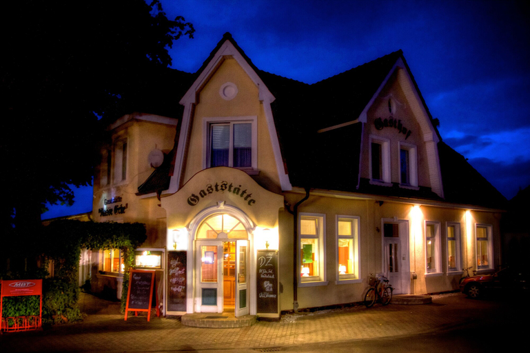 Exterior & Views, Restaurant und Pension Zur Nassen Ecke, Rostock