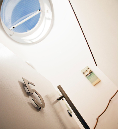 Bathroom 4, Riviera Apartments, Devon
