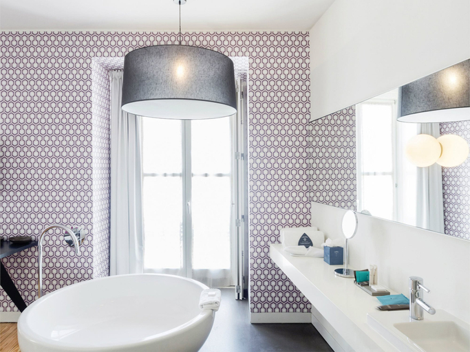 Bathroom 5, Inspira Liberdade Boutique Hotel, Lisbon