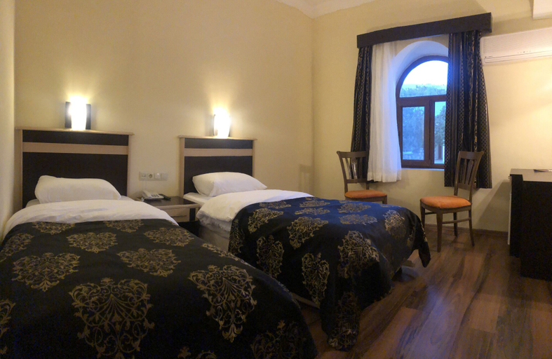 Bedroom 3, Nemrut Euphrat Hotel, Kahta