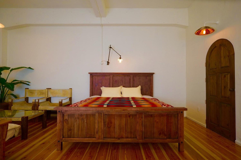 Bedroom 3, Orrs, Chatan