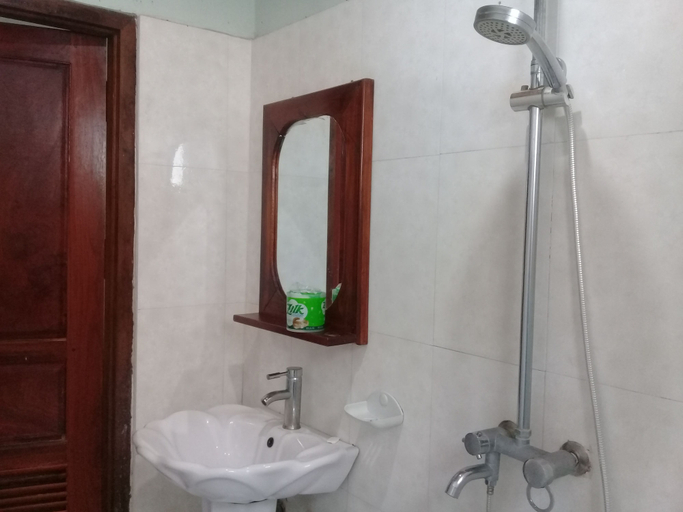 Bathroom 3, Villa Kingkham Riverside, Luang Prabang