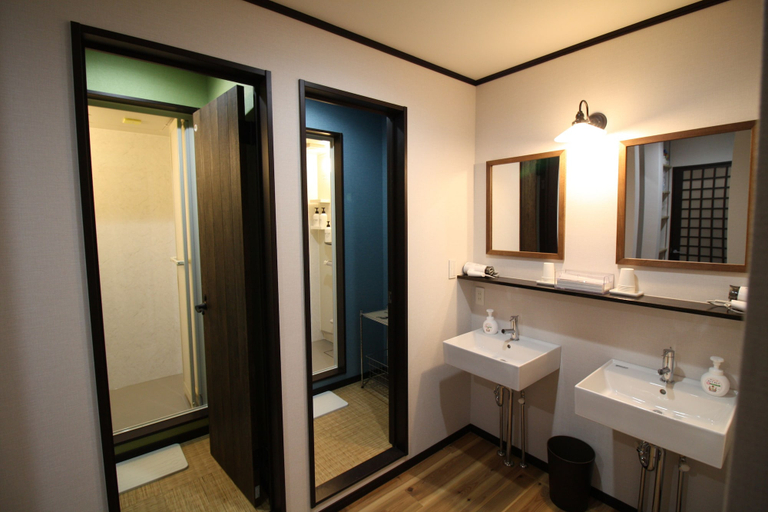 Bathroom 5, Hostel Michikusa-Ya, Fujikawaguchiko